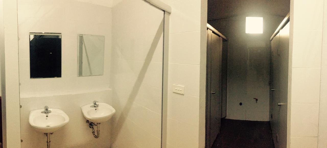 Golden Snake Hostel Ханой Экстерьер фото